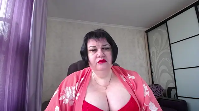 Snapshot of JuicyLady_Di chatting on March 20, 2026, 5:56 am JuicyLady Di online show from March 20, 2026, 5:56 am