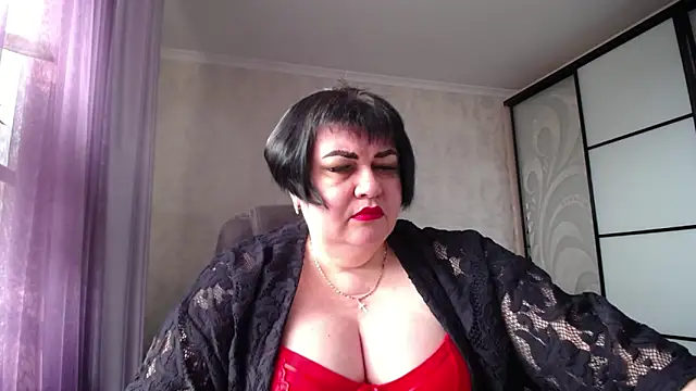 Snapshot of JuicyLady_Di chatting on April 12, 2026, 5:01 am JuicyLady Di online show from April 12, 2026, 5:01 am