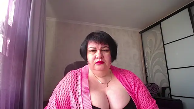 Snapshot of JuicyLady_Di chatting on April 30, 2026, 5:36 am JuicyLady Di online show from April 30, 2026, 5:36 am