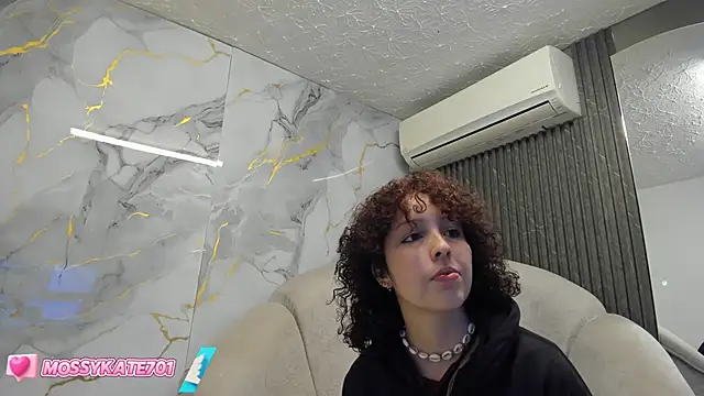 Katemoss70 online show from February 16, 2025, 12:10 pm