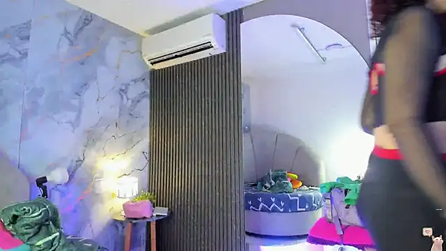 Katemoss70 online show from October 5, 2025, 12:47 pm