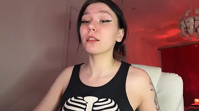 pinkdolly18 online show from February 20, 2025, 9:53 pm