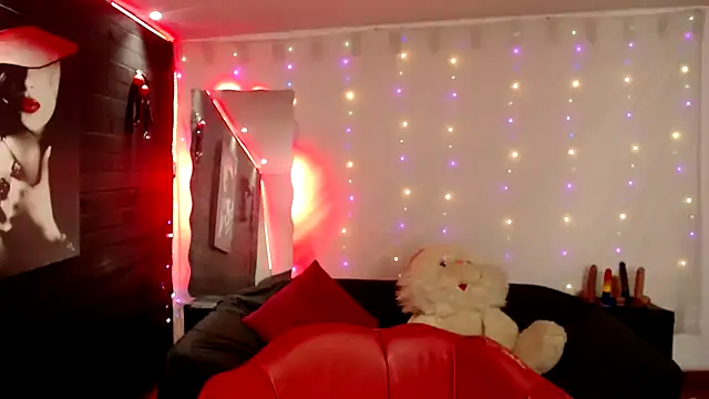 Snapshot of agatha_prime chatting on December 4, 2025, 9:23 pm agatha prime online show from December 4, 2025, 9:23 pm