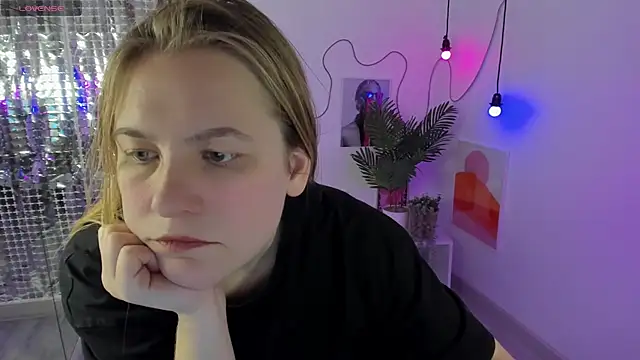 JadeSoft online show from December 15, 2024, 4:48 pm