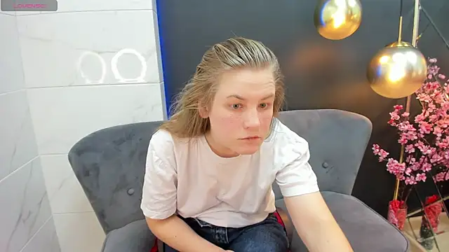 JadeSoft online show from February 16, 2025, 4:42 pm