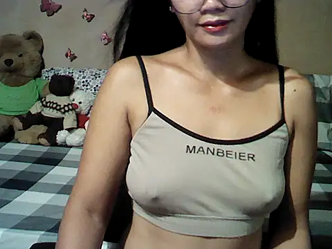 Snapshot of Mia_Rein chatting on May 13, 2026, 1:41 pm Mia Rein online show from May 13, 2026, 1:41 pm