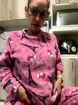 Snapshot of RAIRAsexy chatting on October 24, 2025, 8:55 am RAIRAsexy online show from October 24, 2025, 8:55 am