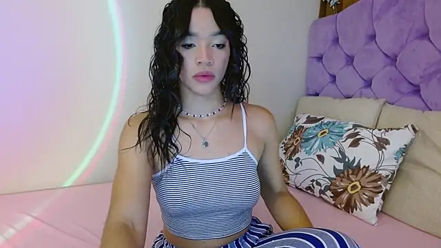 Snapshot of kiarablue chatting on March 17, 2025, 4:19 am kiarablue online show from March 17, 2025, 4:19 am