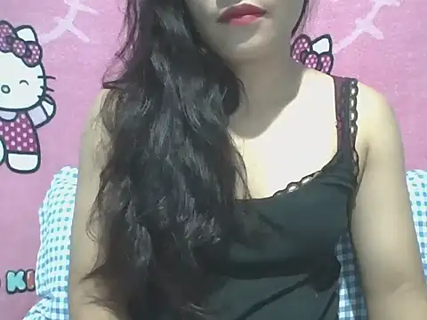 Snapshot of prettyyoung_mom23 chatting on January 18, 2026, 1:04 pm prettyyoung mom23 online show from January 18, 2026, 1:04 pm