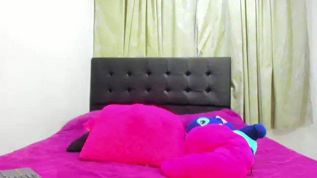 horny  molly  online show from October 31, 2025, 3:40 am