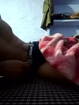 Snapshot of Sinewsex_pussylove chatting on December 17, 2025, 8:59 pm Sinewsex pussylove online show from December 17, 2025, 8:59 pm