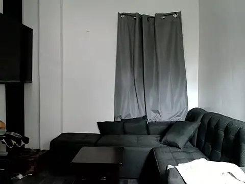 Snapshot of MistressKrizzel chatting on June 24, 2026, 7:07 am MistressKrizzel online show from June 24, 2026, 7:07 am