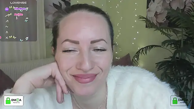 Queenymel online show from March 18, 2026, 4:21 pm