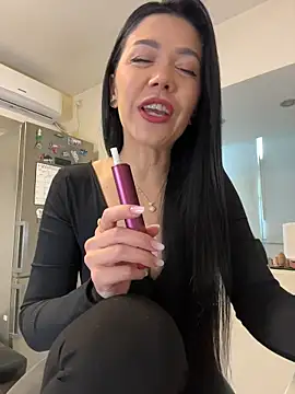 Snapshot of denise_k chatting on March 29, 2026, 11:32 am denise k online show from March 29, 2026, 11:32 am