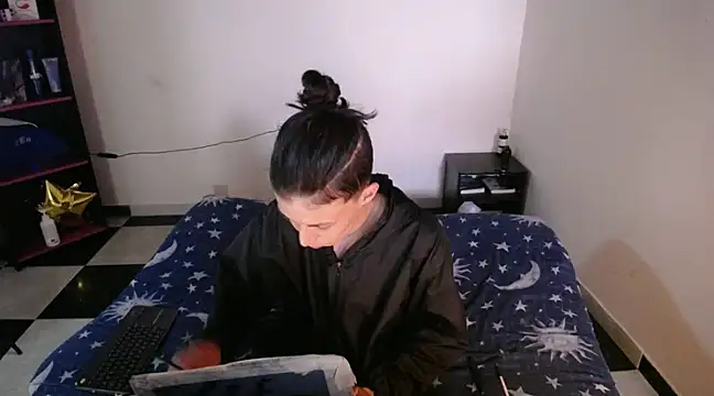 Cocain Atenea online show from February 2, 2025, 7:14 pm