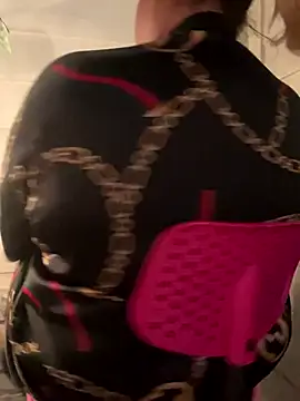 Snapshot of BigFineSelena chatting on October 13, 2025, 3:50 am BigFineSelena online show from October 13, 2025, 3:50 am