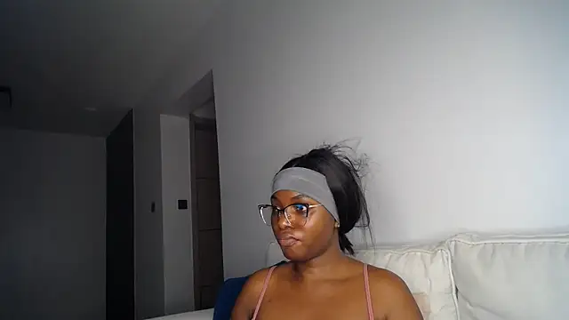 Snapshot of Pretty_Liya08 chatting on April 30, 2026, 8:57 pm Pretty Liya08 online show from April 30, 2026, 8:57 pm
