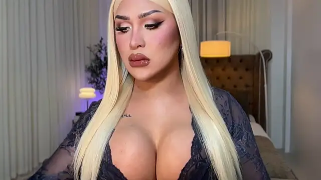 Your Majesty Tyra online show from October 12, 2025, 5:06 am