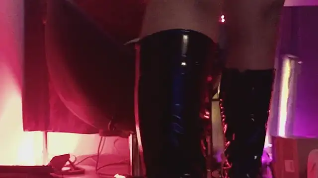 PerlaDivaio online show from February 21, 2026, 12:50 pm