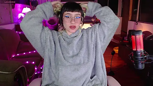 Aquamarinebubble online show from December 4, 2024, 4:10 am