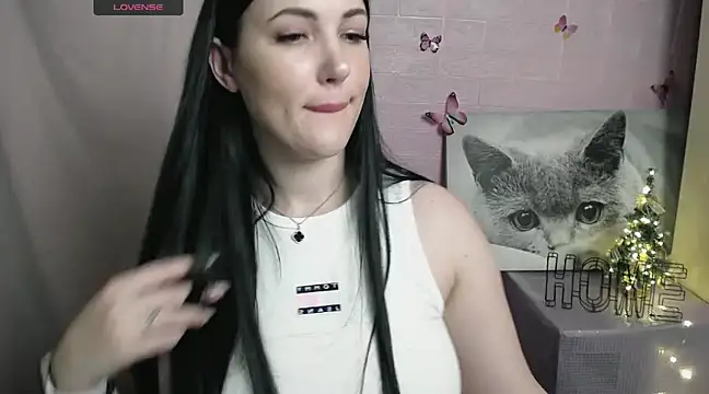 MisssShy  online show from December 21, 2024, 6:12 pm