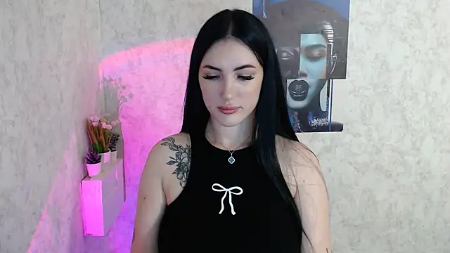 MisssShy  online show from October 17, 2025, 3:31 am