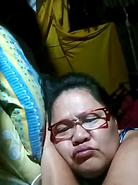 Snapshot of Chubbysweetmom chatting on January 24, 2025, 8:11 pm Chubbysweetmom online show from January 24, 2025, 8:11 pm