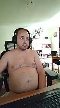 Snapshot of Stevie_Little chatting on July 15, 2026, 10:31 am Stevie Little online show from July 15, 2026, 10:31 am