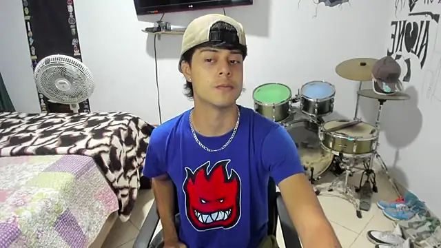 Snapshot of Zack_falcon chatting on November 6, 2025, 3:51 am Zack falcon online show from November 6, 2025, 3:51 am