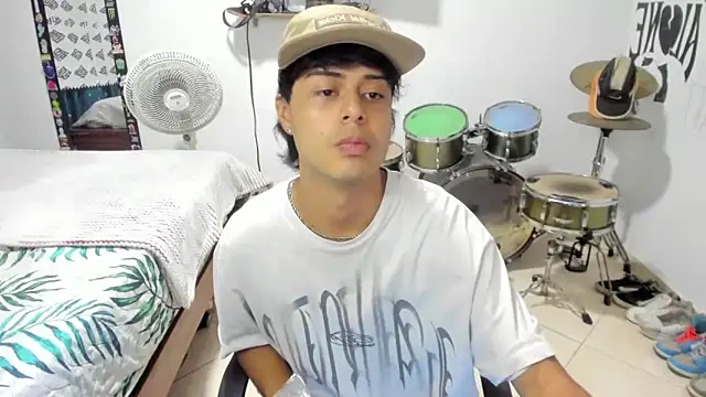 Snapshot of Zack_falcon chatting on February 10, 2026, 2:59 am Zack falcon online show from February 10, 2026, 2:59 am