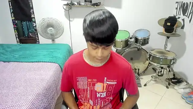 Snapshot of Zack_falcon chatting on March 5, 2026, 2:51 am Zack falcon online show from March 5, 2026, 2:51 am