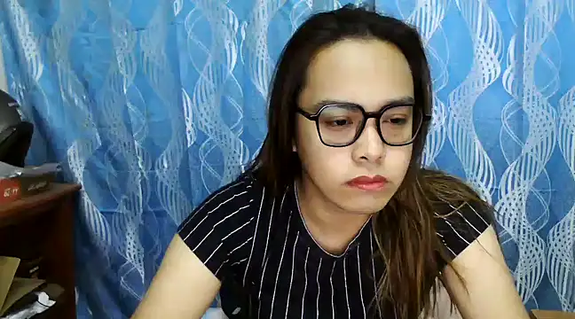 Snapshot of Your_PrettyGirlxxx chatting on March 21, 2025, 11:34 pm Your PrettyGirlxxx online show from March 21, 2025, 11:34 pm