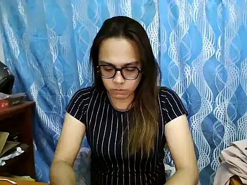 Snapshot of Your_PrettyGirlxxx chatting on March 22, 2025, 5:06 am Your PrettyGirlxxx online show from March 22, 2025, 5:06 am