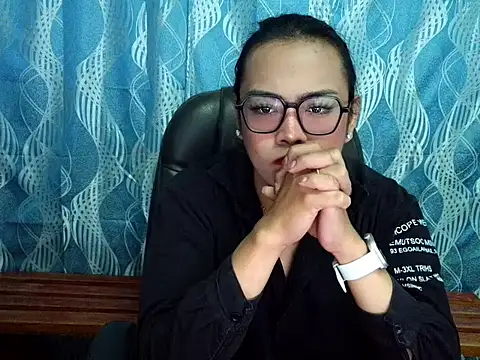 Snapshot of Your_PrettyGirlxxx chatting on September 16, 2025, 12:00 am Your PrettyGirlxxx online show from September 16, 2025, 12:00 am