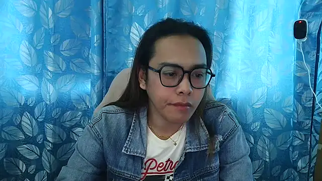 Snapshot of Your_PrettyGirlxxx chatting on October 22, 2025, 2:23 am Your PrettyGirlxxx online show from October 22, 2025, 2:23 am