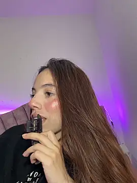 Cherry98p online show from April 19, 2026, 6:13 am