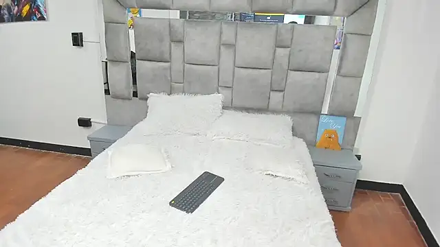 Candy And Andy  online show from July 24, 2026, 3:48 am