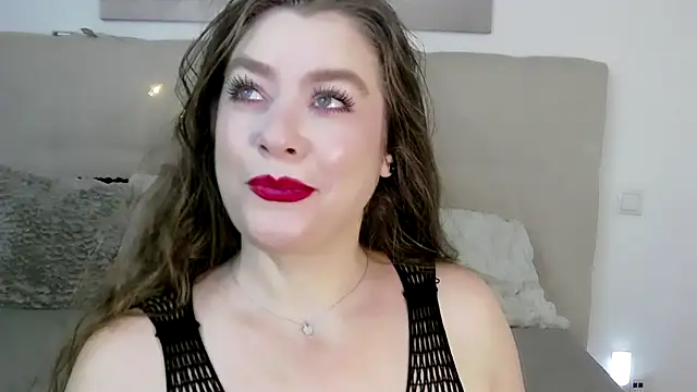 PetersEmily online show from December 11, 2024, 7:25 pm