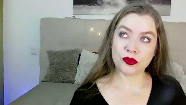 PetersEmily online show from December 12, 2024, 9:37 pm