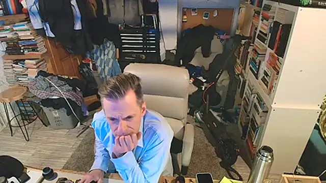 Snapshot of cumhungrybottom4u chatting on March 18, 2026, 7:11 am cumhungrybottom4u online show from March 18, 2026, 7:11 am