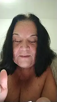 Snapshot of Yaya_Mineira chatting on June 7, 2026, 1:21 am Yaya Mineira online show from June 7, 2026, 1:21 am