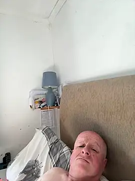 Snapshot of locallad88 chatting on September 8, 2025, 3:44 pm locallad88 online show from September 8, 2025, 3:44 pm