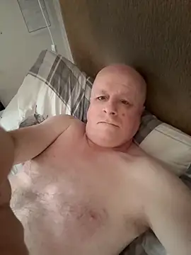 Snapshot of locallad88 chatting on November 2, 2025, 8:17 am locallad88 online show from November 2, 2025, 8:17 am