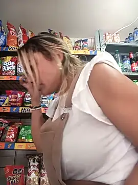 Snapshot of naugtyqueen chatting on March 14, 2025, 5:46 pm naugtyqueen online show from March 14, 2025, 5:46 pm