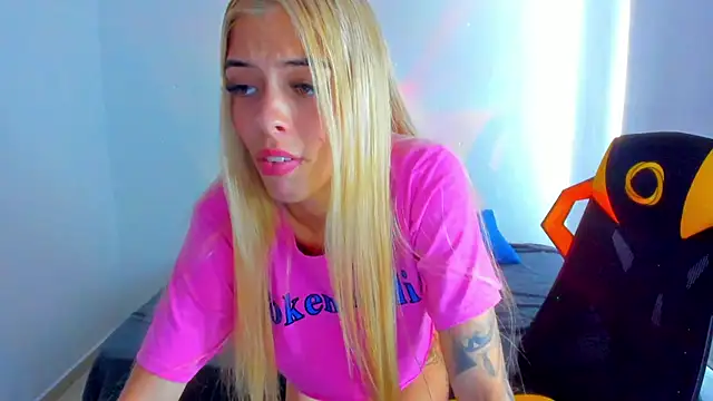 Snapshot of barbiee_05 chatting on March 4, 2026, 7:09 pm barbiee 05 online show from March 4, 2026, 7:09 pm