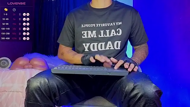 TomLover 12 online show from October 9, 2025, 12:25 pm