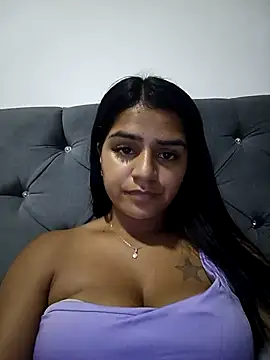 AnnRosse18 online show from January 5, 2025, 4:16 pm