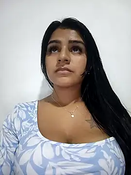 AnnRosse18 online show from January 17, 2025, 2:39 pm