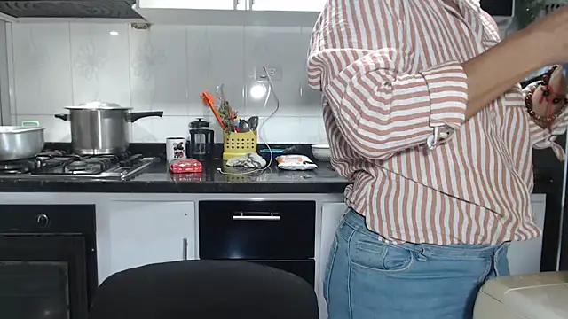 kateleyagrey online show from December 20, 2025, 9:22 pm