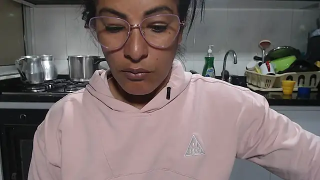 Snapshot of kateleyagrey chatting on April 23, 2026, 8:00 pm kateleyagrey online show from April 23, 2026, 8:00 pm